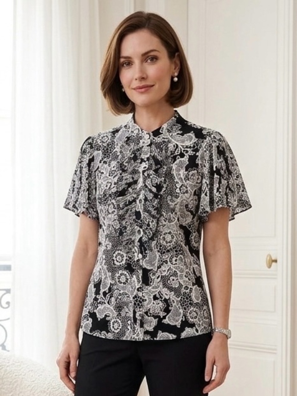 Karl Lagerfeld Paris Women Black White Floral Blouse Top Short Size L Pleated